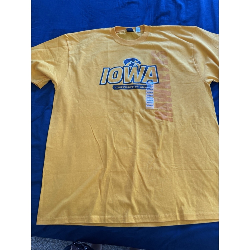 IOWA University Hawkeyes T Shirt XXL